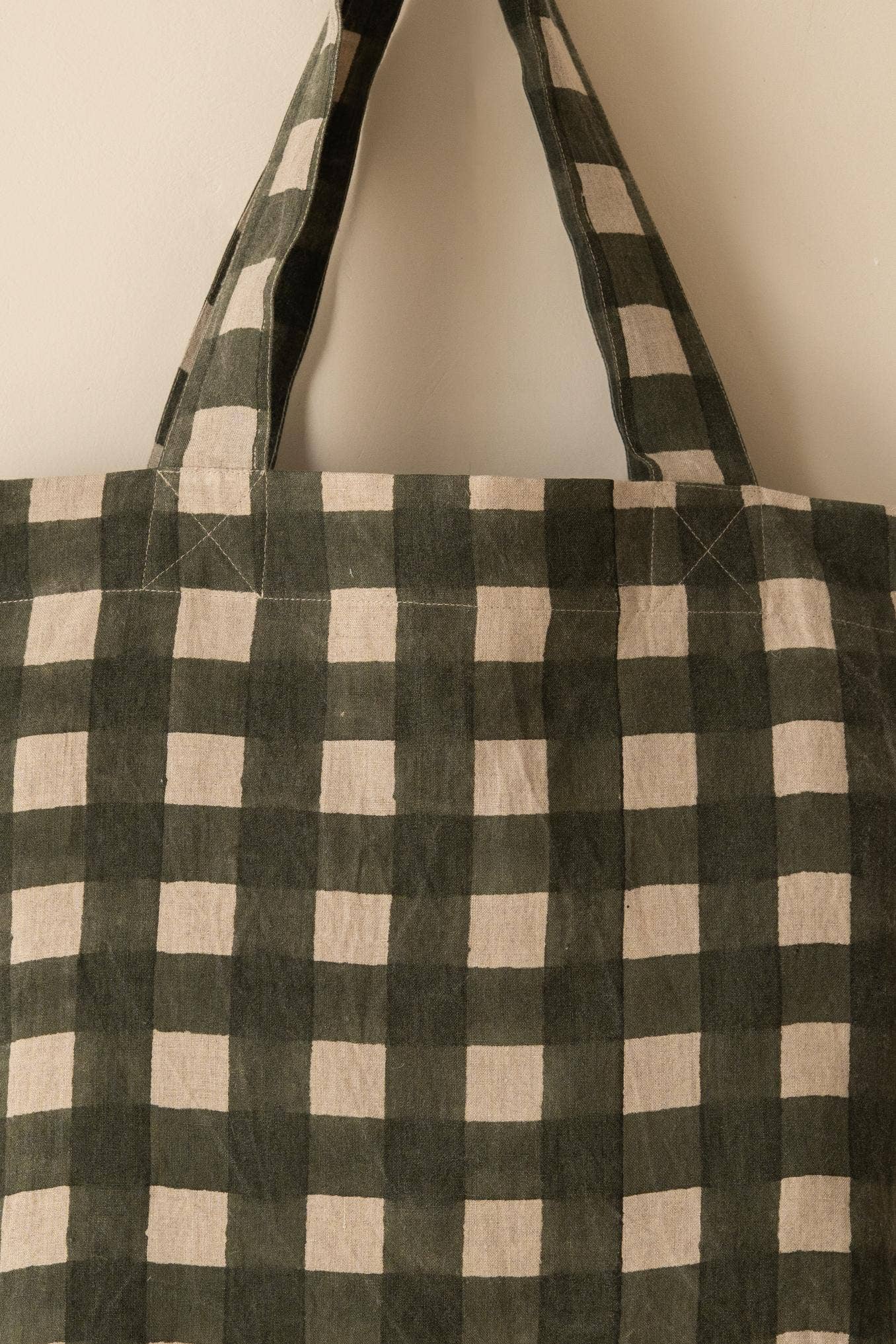 Linen Olea Bag: 45 x 40 cm (W x H) / Olea Green