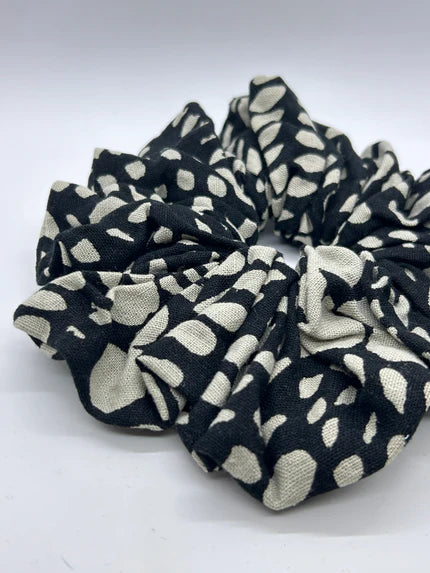 Scrunchie - Black Pebble