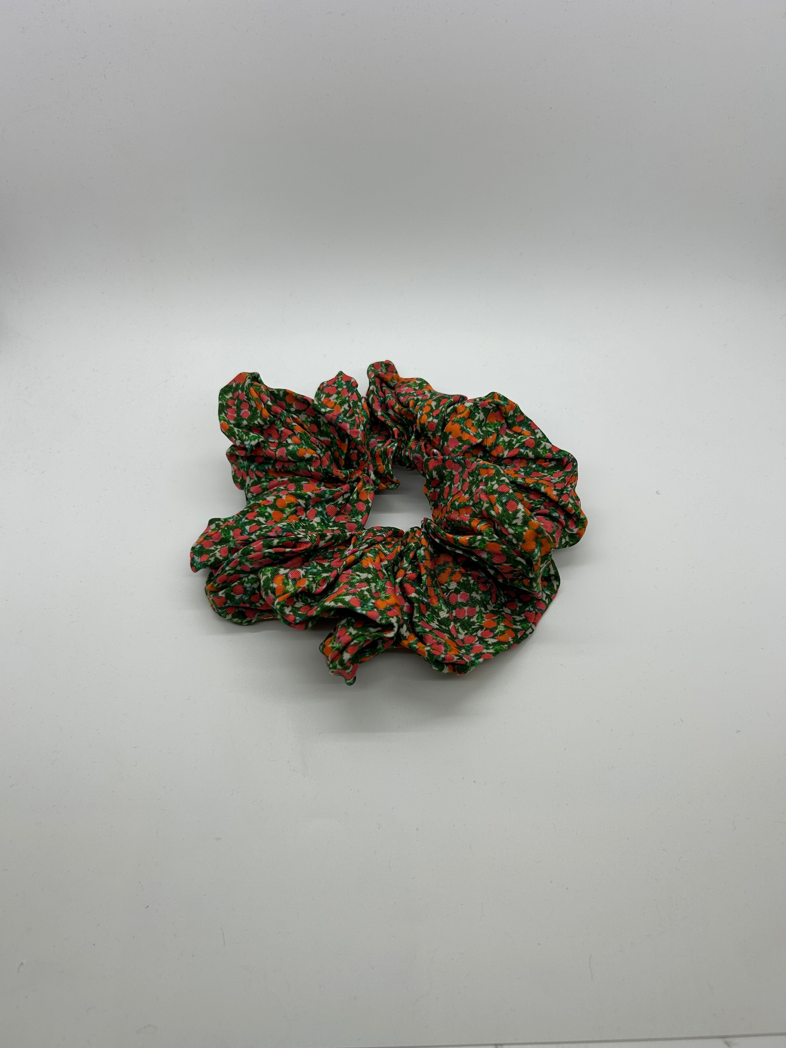 Scrunchie - Cream Tomato