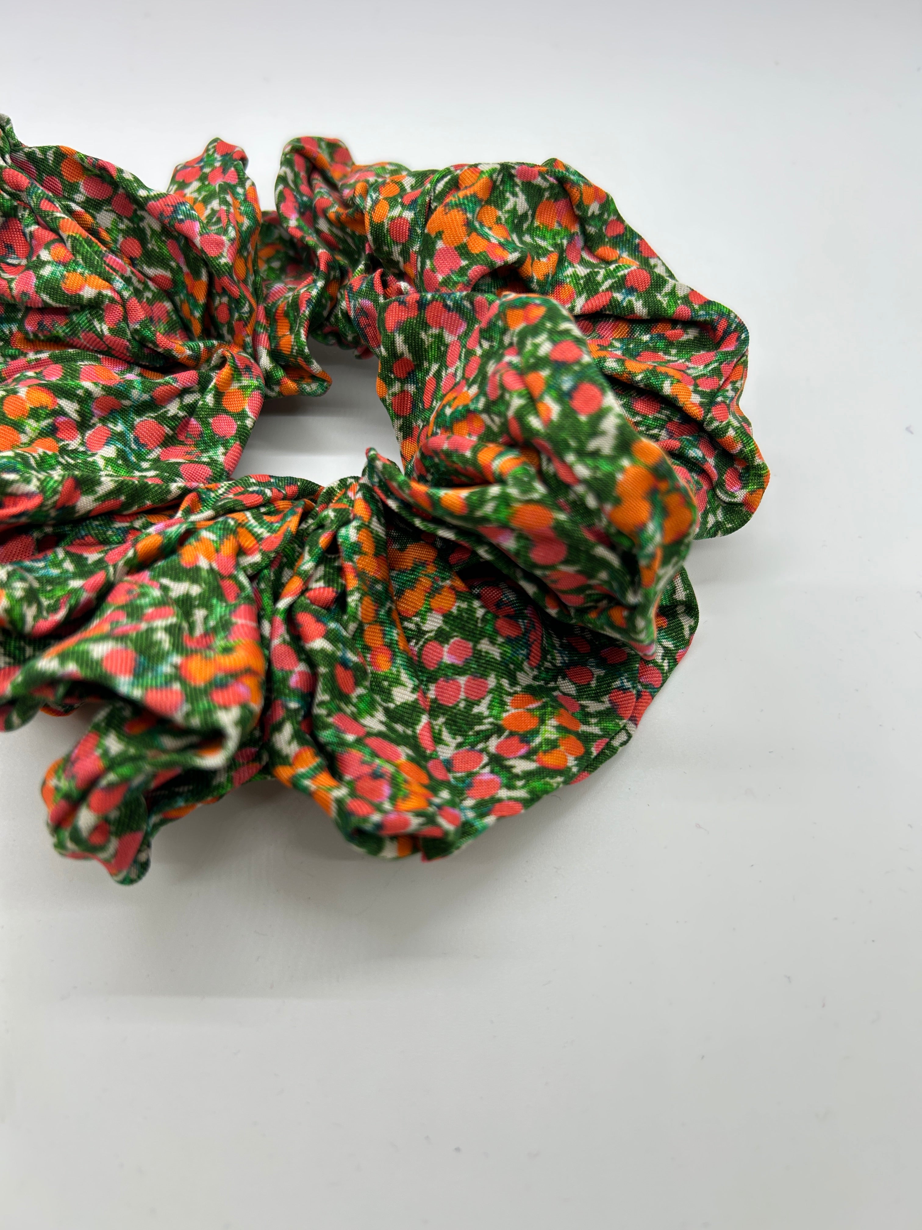 Scrunchie - Cream Tomato