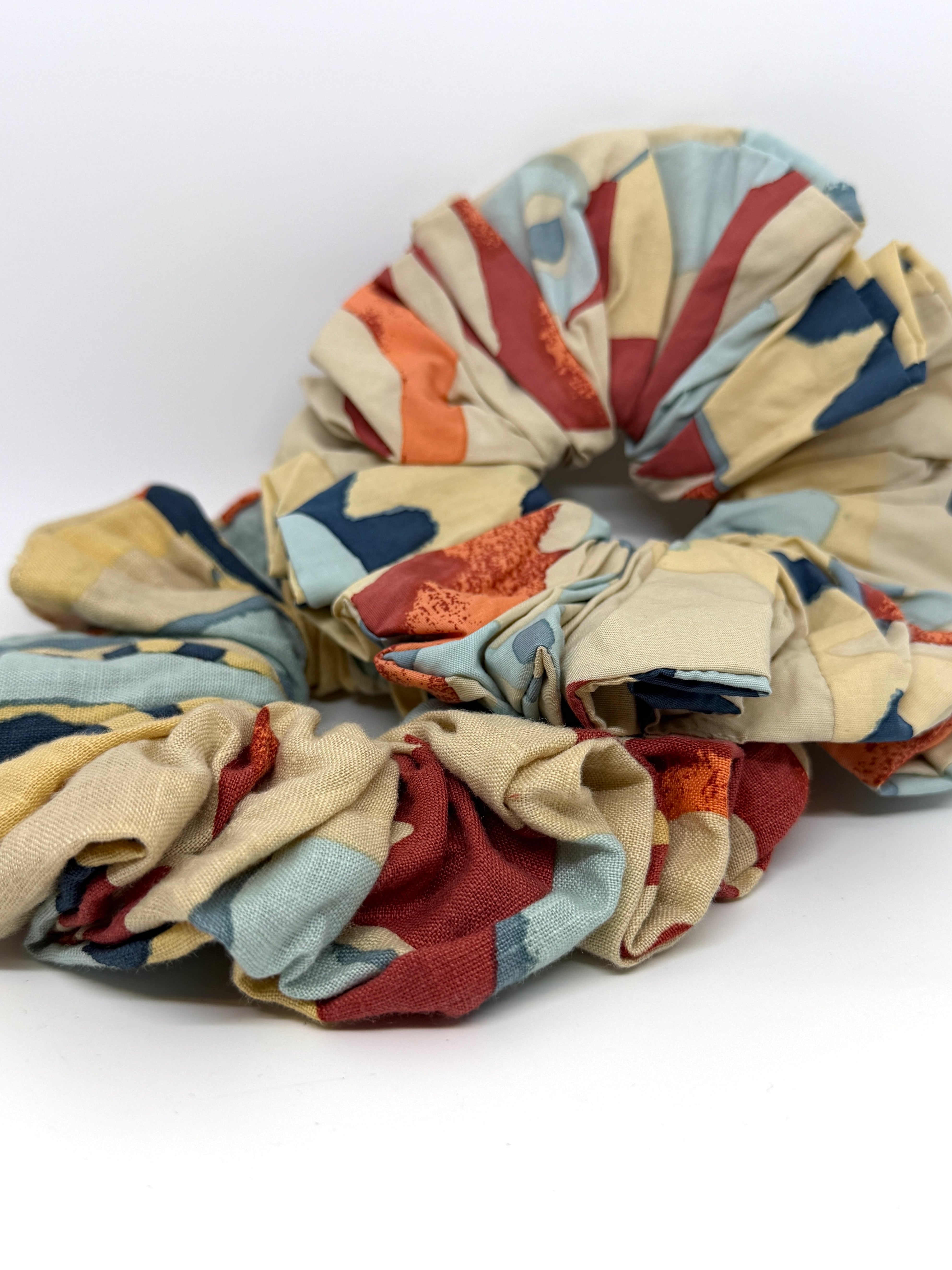 Scrunchie - Cream Velora
