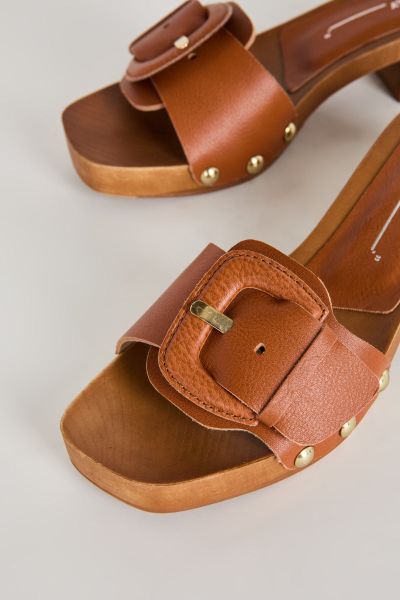 Mar Leather Clog