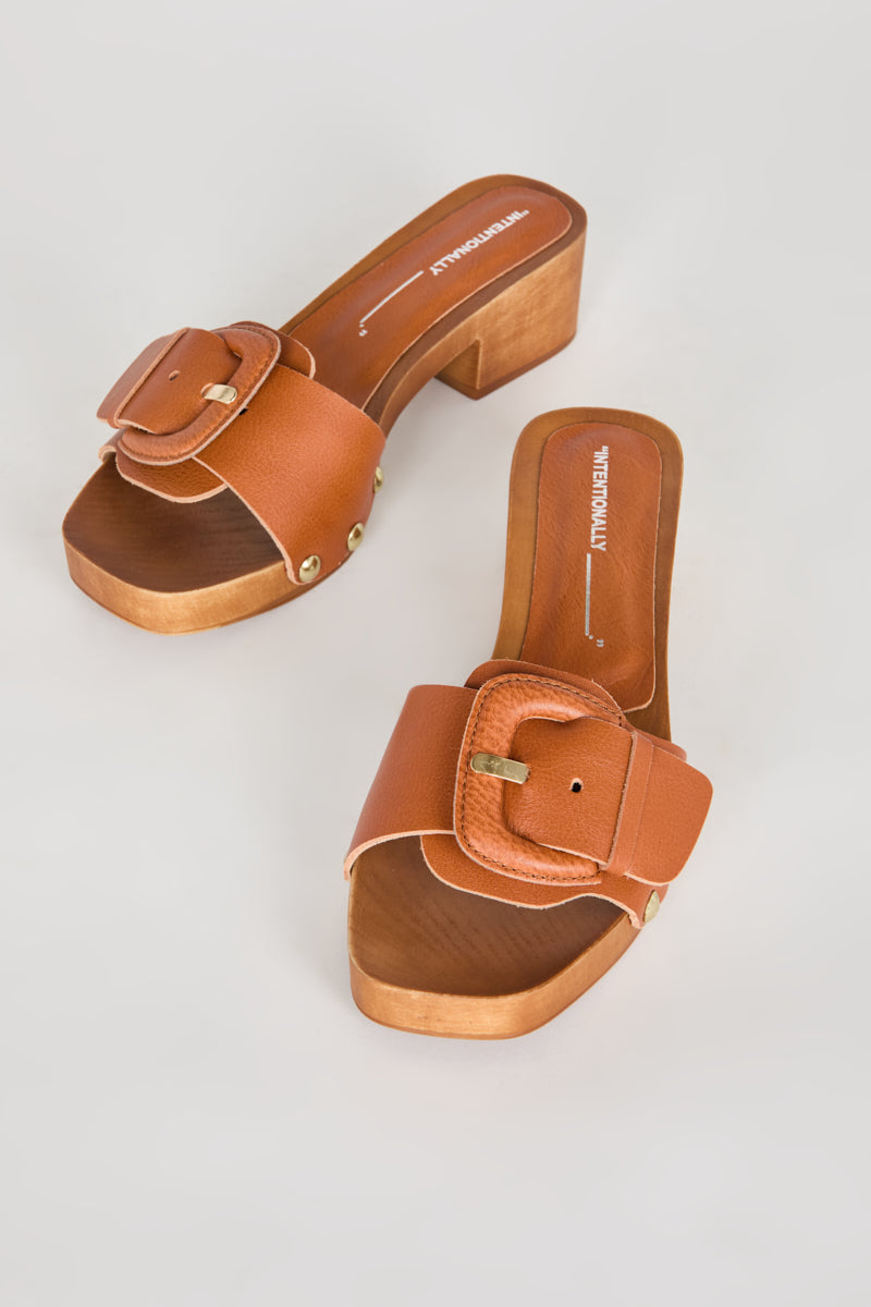 Mar Leather Clog
