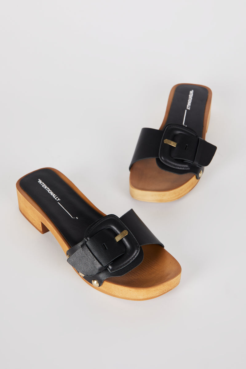 Mar Leather Clog