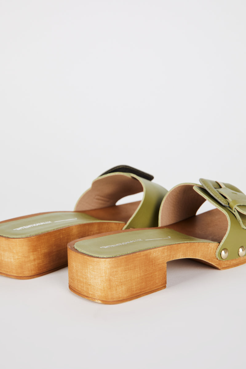 Mar Leather Clog