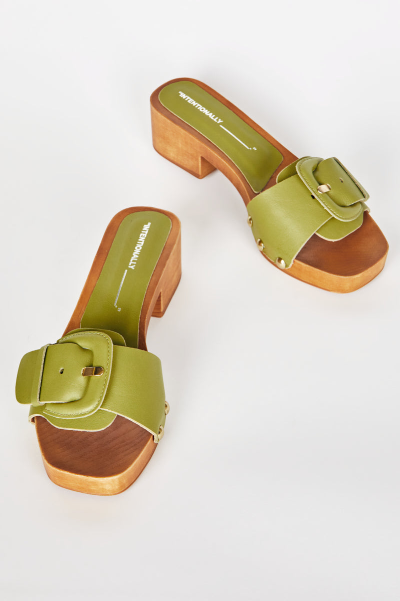Mar Leather Clog
