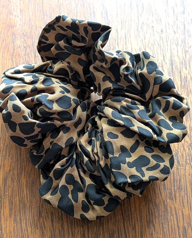 Scrunchie - Gold Juno