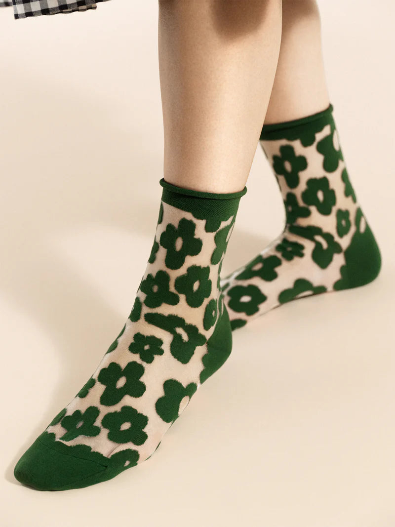 Pop Sheer Short Crew Socks