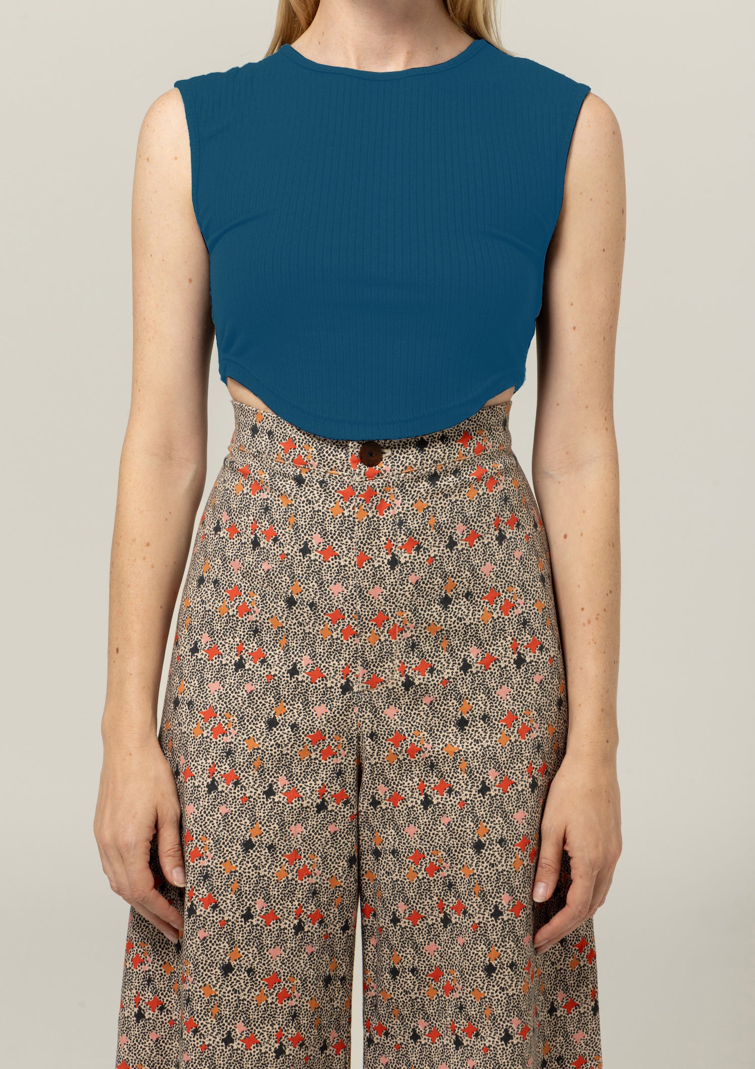 Ari Top