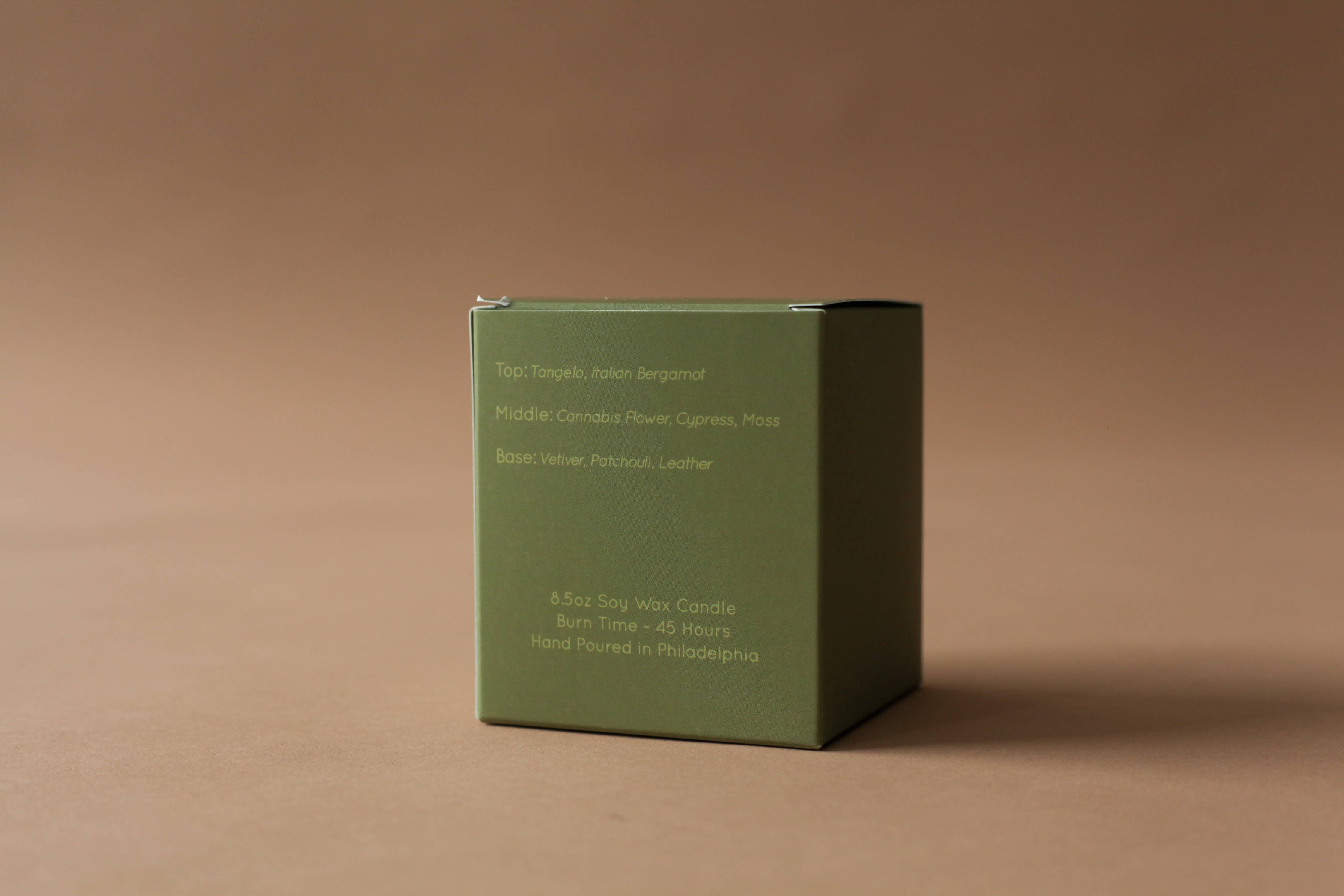 dilo- DESERT KUSH CANDLE