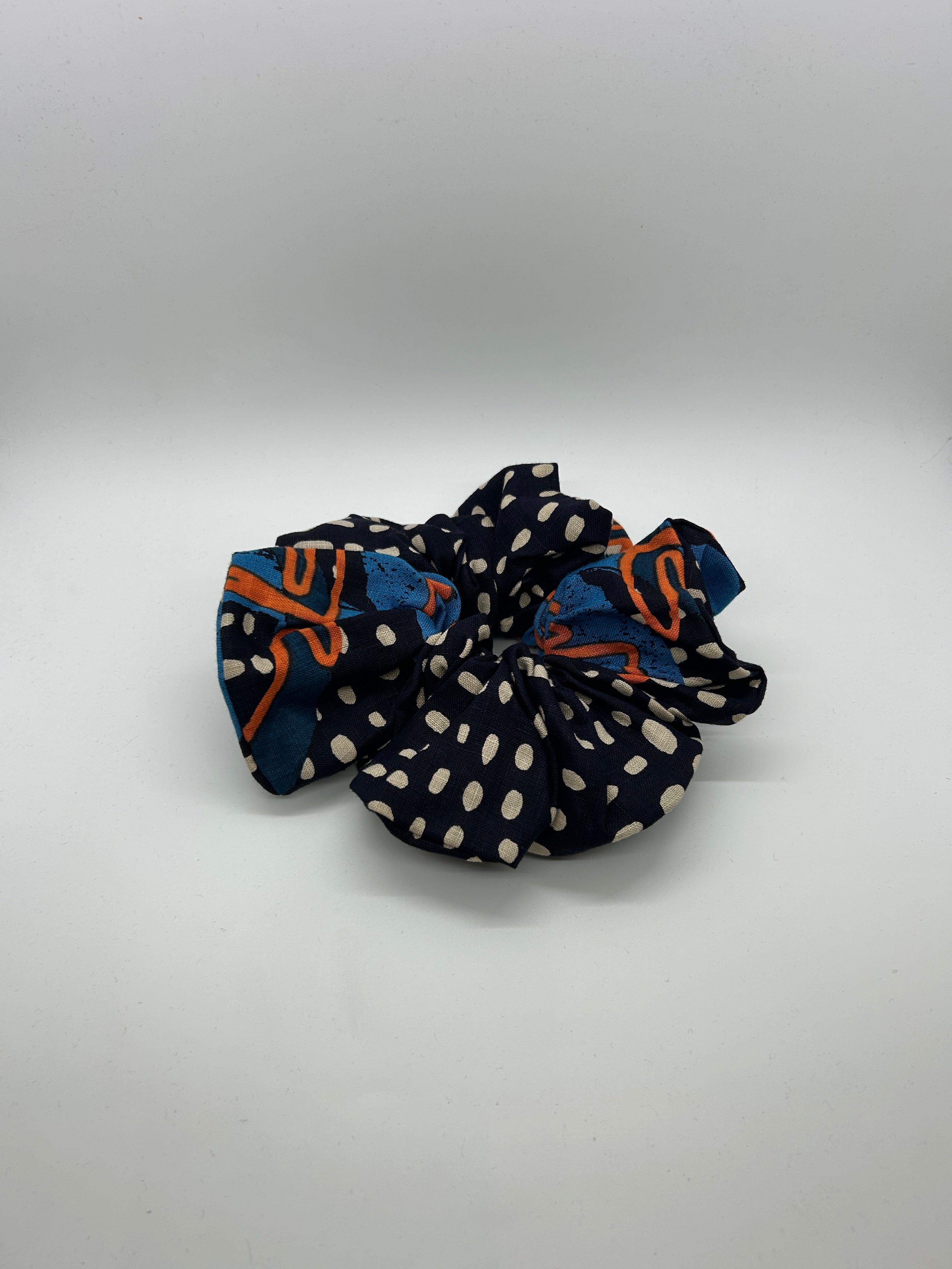 Scrunchie - Black Vase