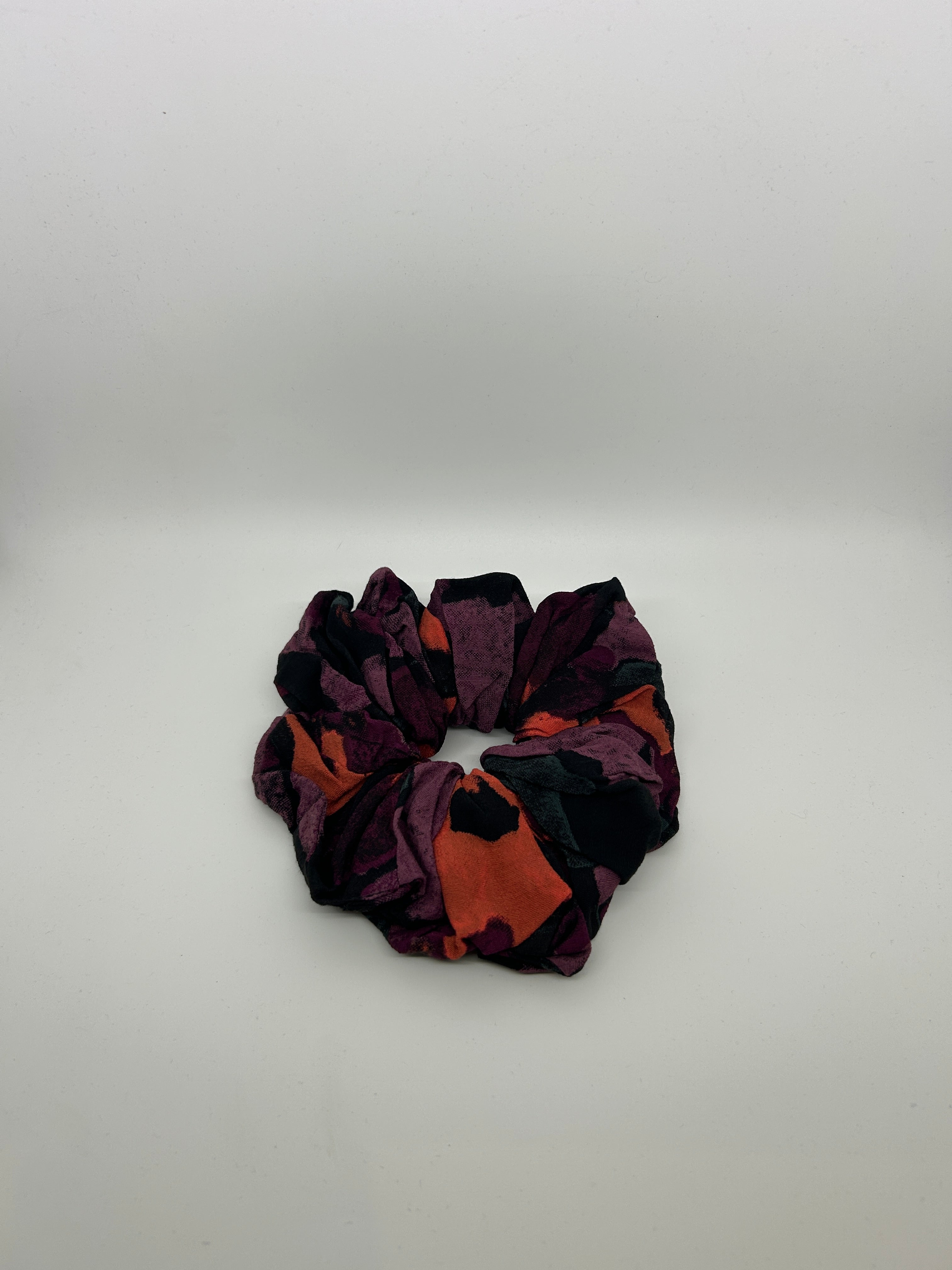 Scrunchie - Black Alcea