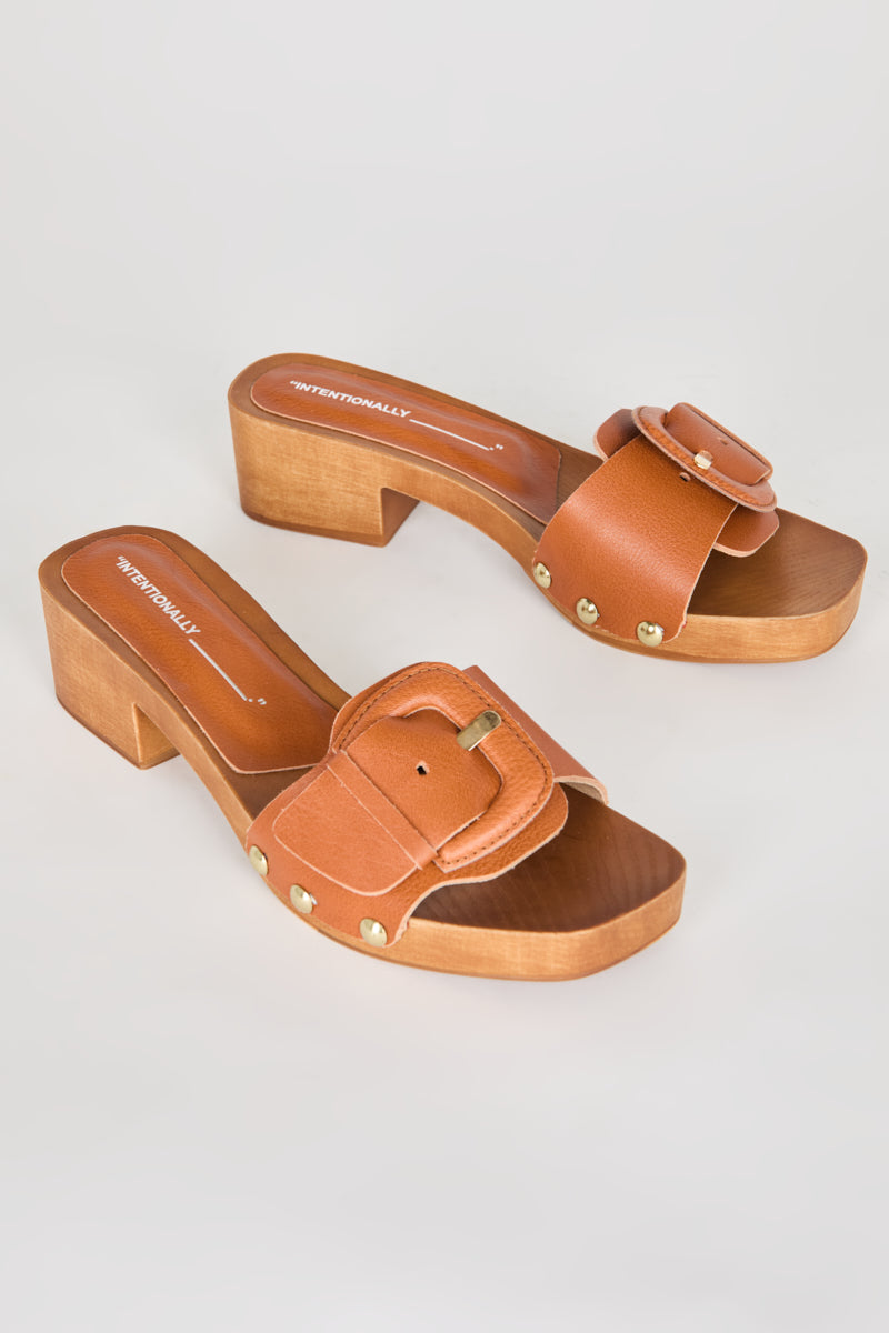 Mar Leather Clog