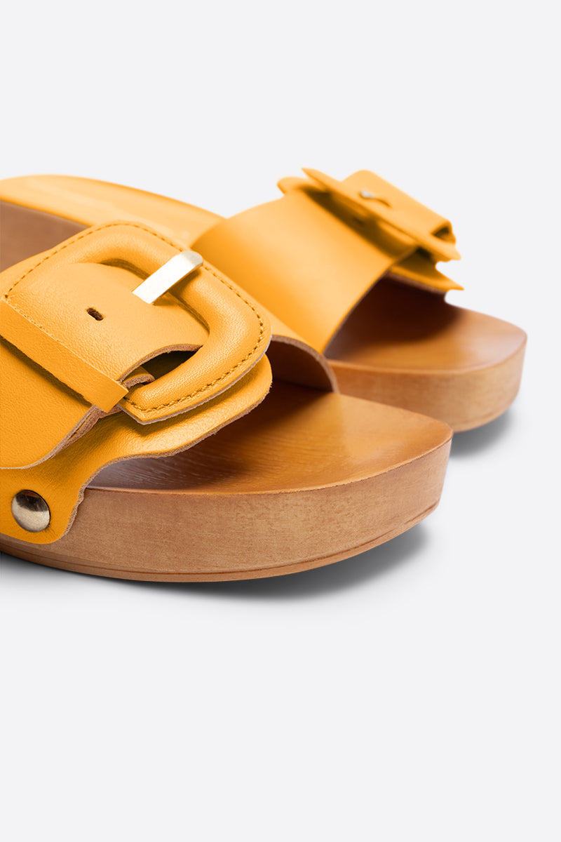Mar Leather Clog