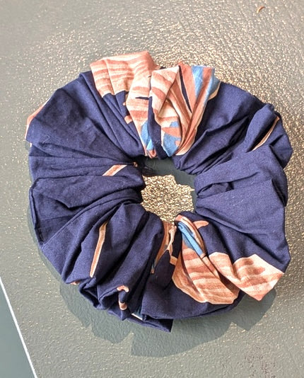 Scrunchie - Navy Aralia