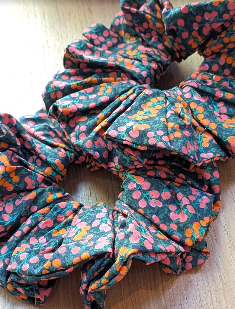 Scrunchie - Cherry Tomato