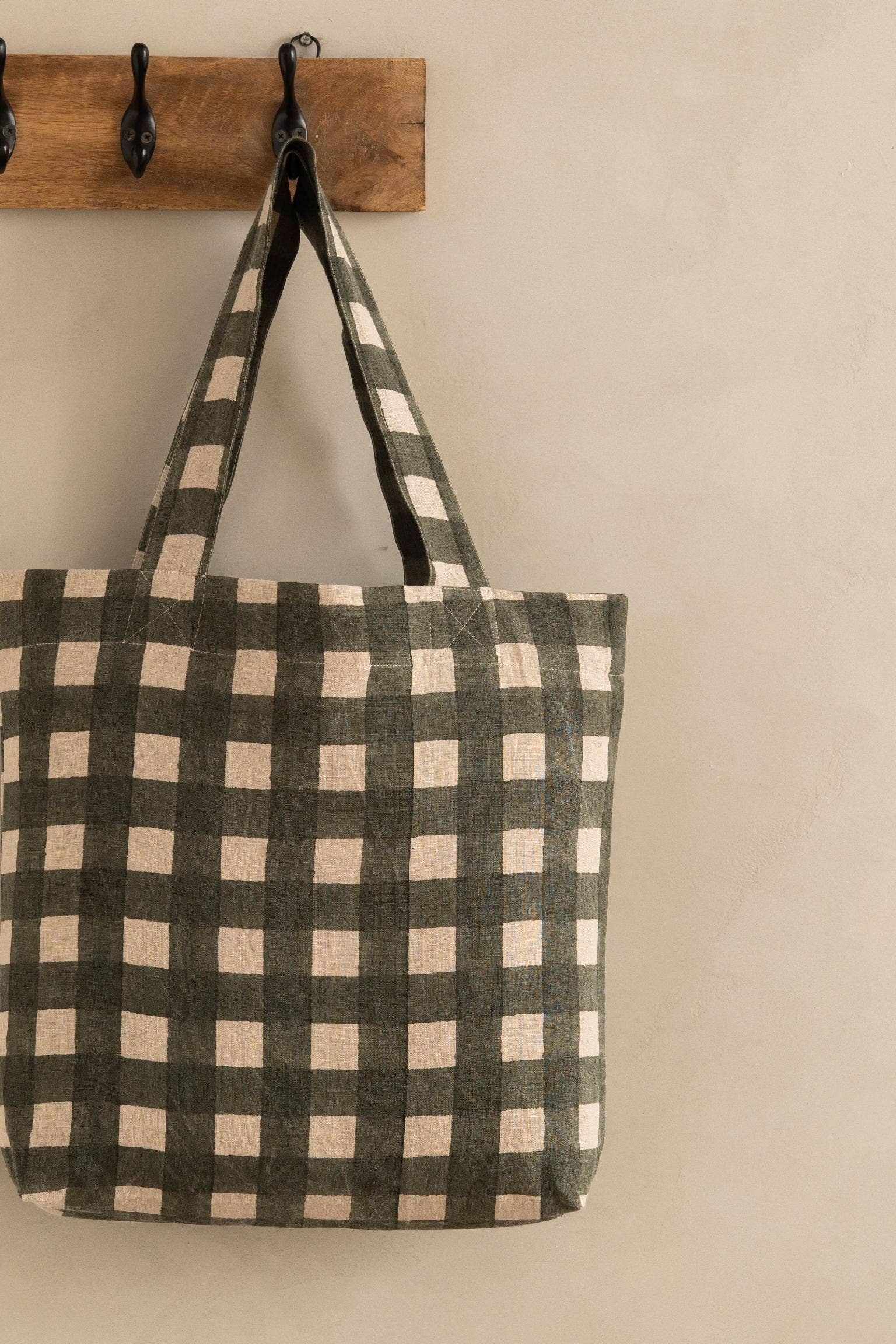 Linen Olea Bag: 45 x 40 cm (W x H) / Olea Green